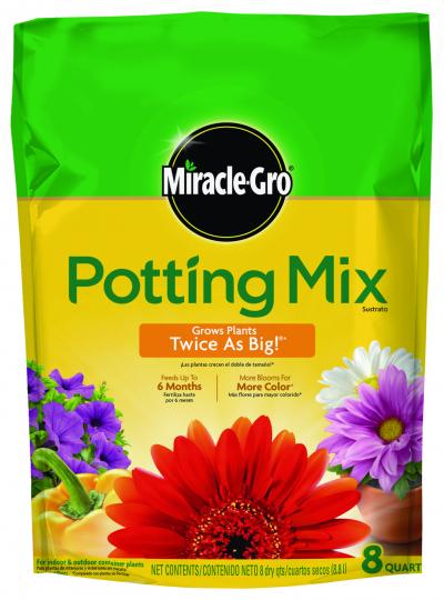 Miracle-Gro Potting Mix 8 qt